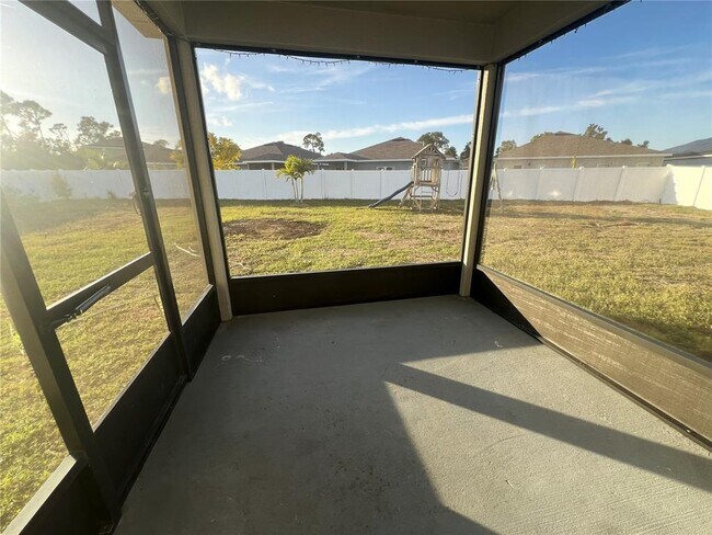 Building Photo - 1684 Ambar Ct