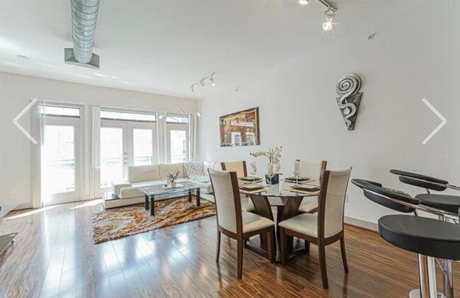 Building Photo - 1901 Post Oak Blvd