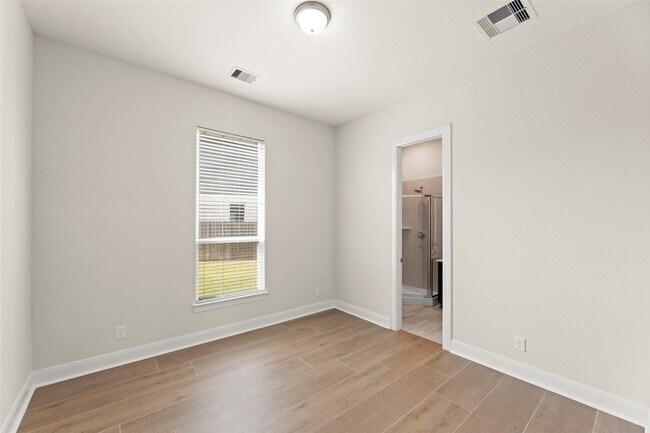 Building Photo - 24403 Blairburry Dr