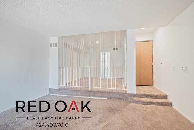 Building Photo - 8309 Cedros Ave