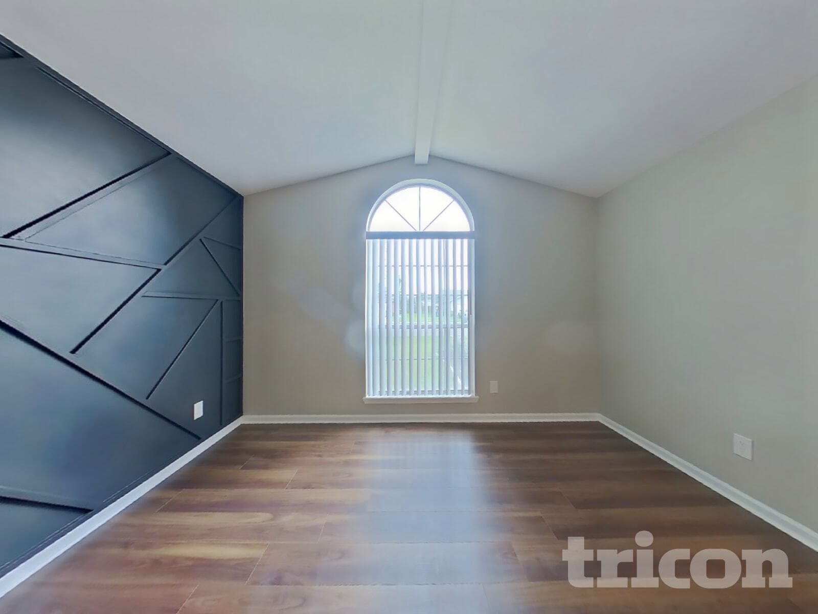 Building Photo - 7580 Falcon Trace Dr W