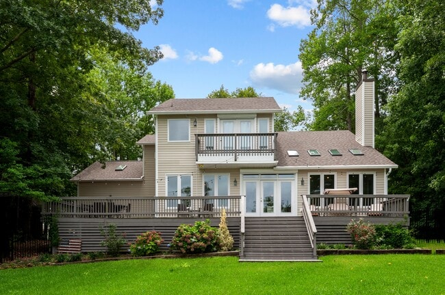 Building Photo - 104 Balboa Ct