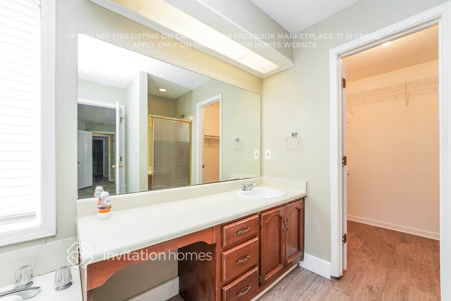 Building Photo - 2705 Candler Ct