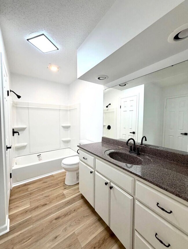 Building Photo - 2808 Seminole Trl