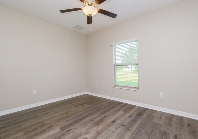 Building Photo - 107 Grinnell Pl