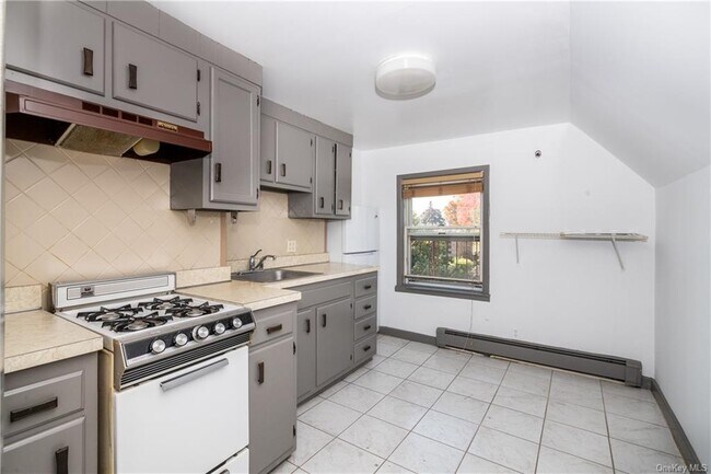 Building Photo - 50 Highland Ave