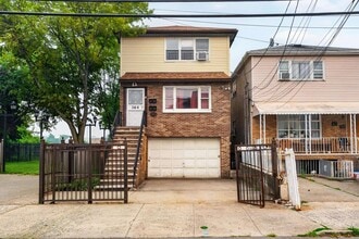 Building Photo - 364 Princeton Ave