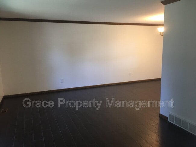 Building Photo - 9908 W 70th Pl