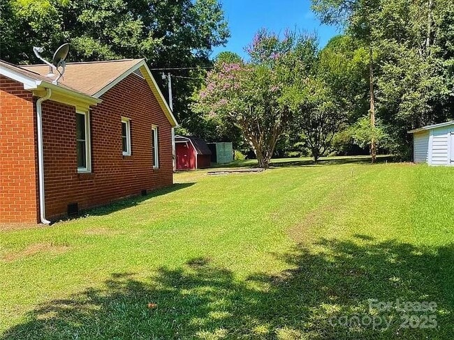 Building Photo - 1838 Waxhaw Indian Trail Rd