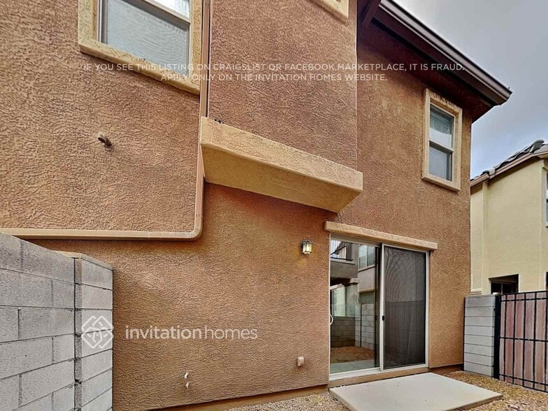 Building Photo - 1373 S Ponderosa Dr