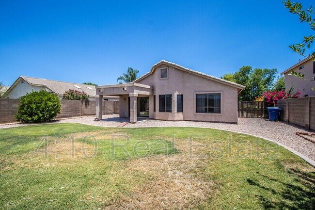 Building Photo - 4650 S Greythorne Way