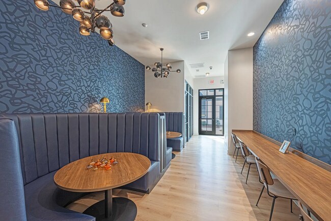 Building Photo - 1559 W 9 Mile Rd