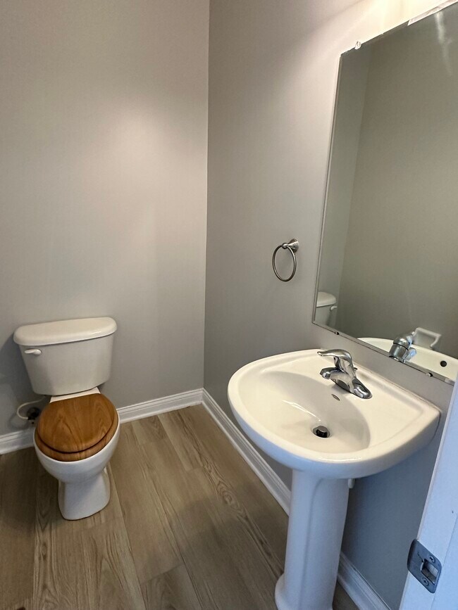 Half Bath - 4118 Cambron Dr