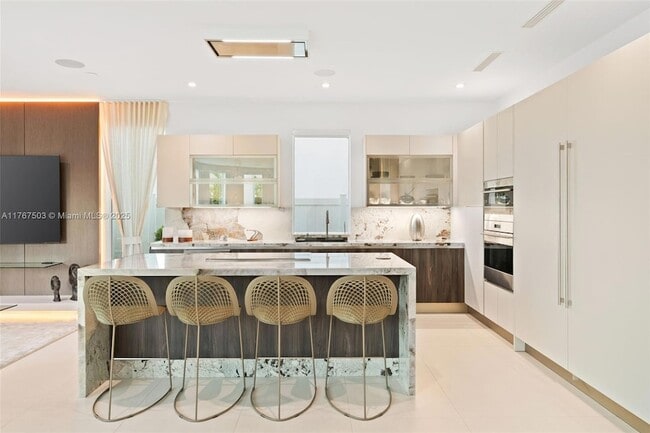 Building Photo - 10561 NW 67th Terrace