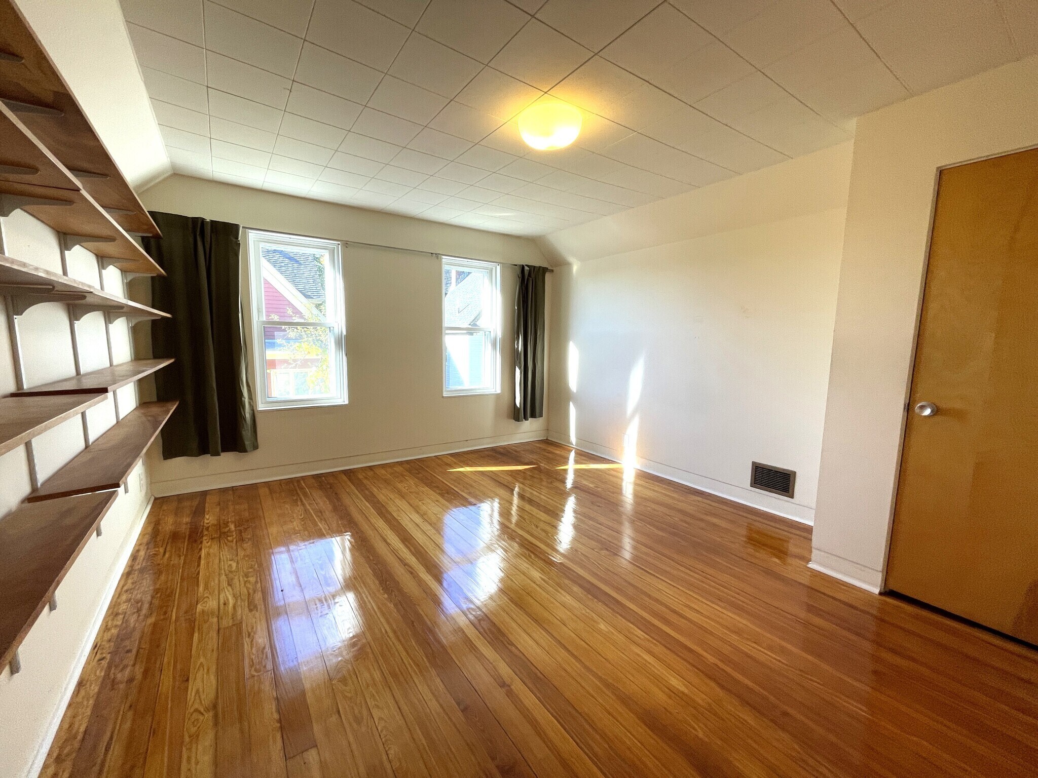 Building Photo - 10 Packard Ave