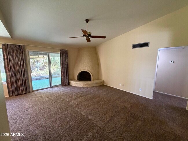 Building Photo - 1536 E Gemini Dr