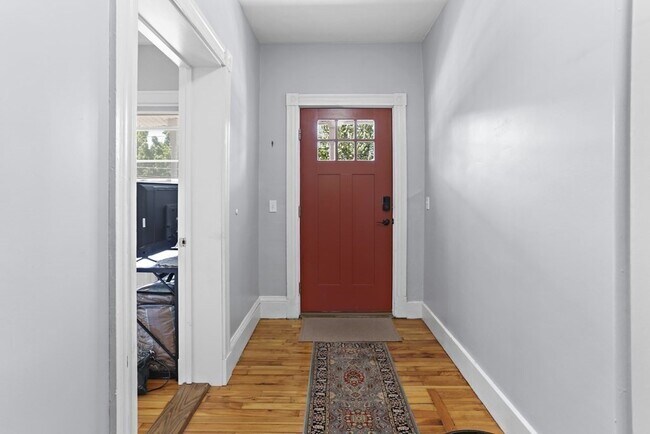 Building Photo - 181 Green St