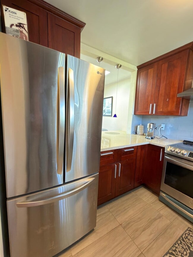 Building Photo - 173 Lower Via Casitas