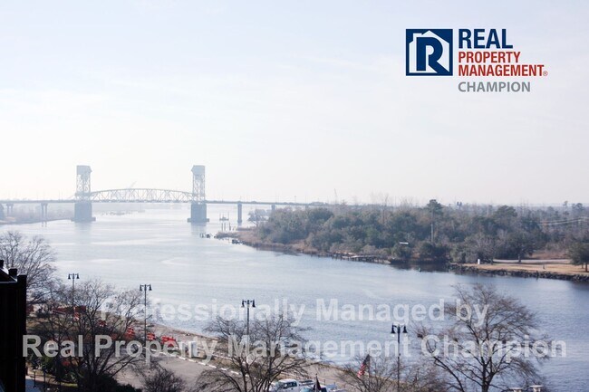 Building Photo - Luxury Condo in Heart of Wilmington with Water Views