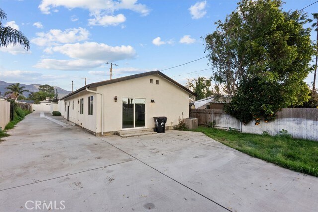 Building Photo - 12869 Norris Ave