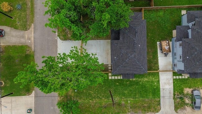 Building Photo - 9003 Hilda St