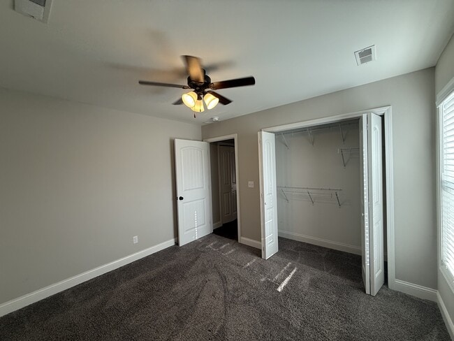 Building Photo - 5259 Sandy Brae Ln