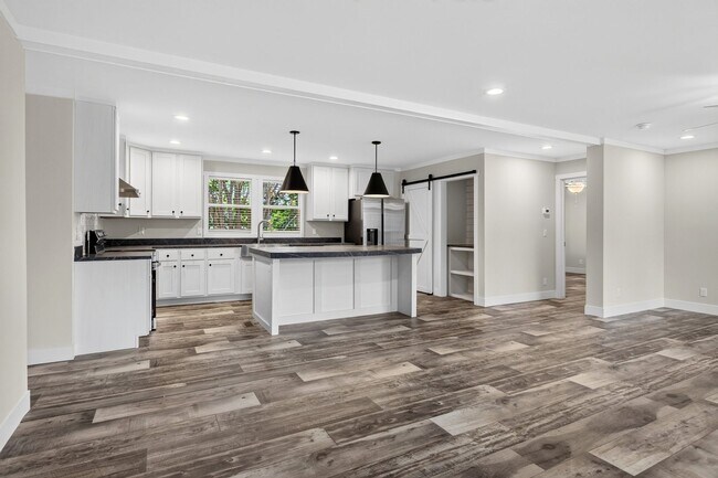 Building Photo - 6683 Gary Ln