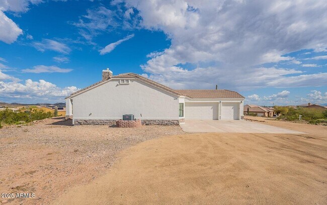 Building Photo - 26215 N 115th Ave