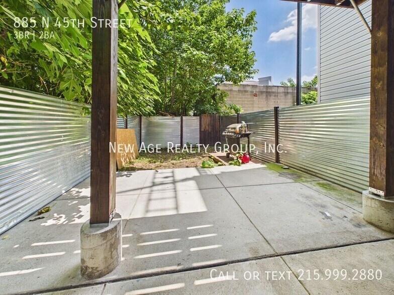 Building Photo - 885 N 45th St