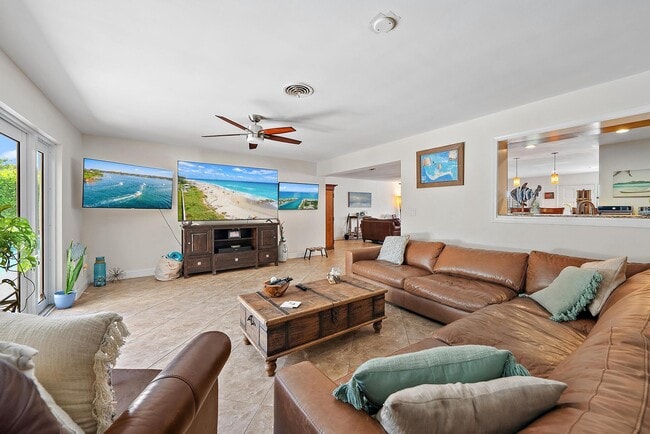 Building Photo - 409 Lighthouse Dr