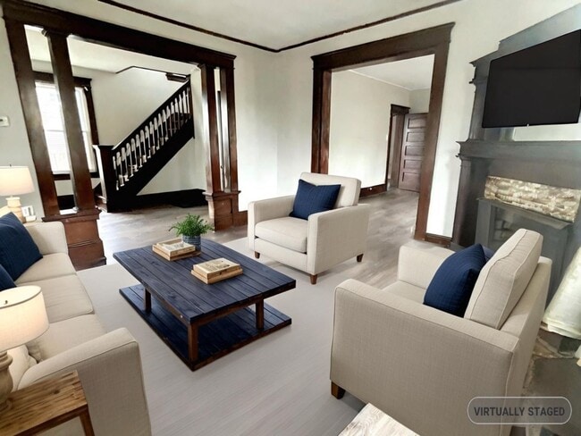 Building Photo - Beautifully Remodeled 3-Bed, 2-Bath Home with Modern Updates