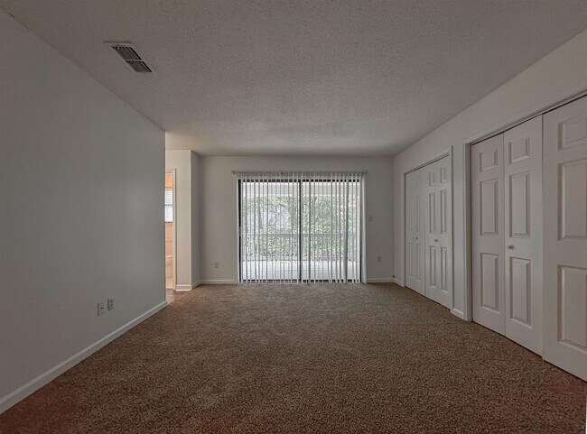 Building Photo - 3735 Donovan Dr