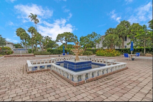 Building Photo - 2271 NE 68th St