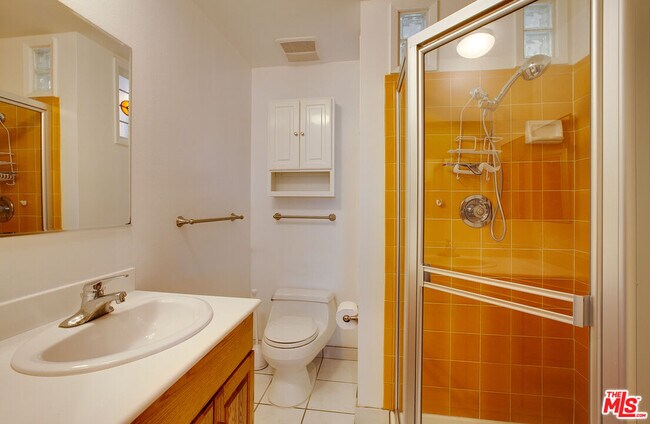 Building Photo - 2534 7th St