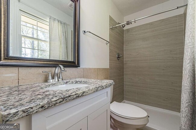 Building Photo - 926 Live Oak Ct