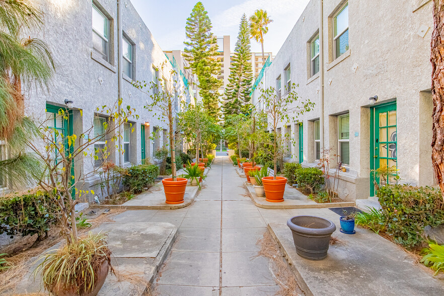 Primary Photo - Ocean Park Apartments