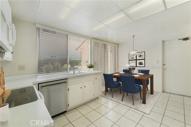 Building Photo - 26501 Cortina Dr