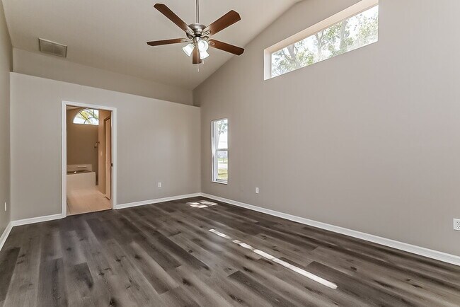 Building Photo - 5009 Panther Dr