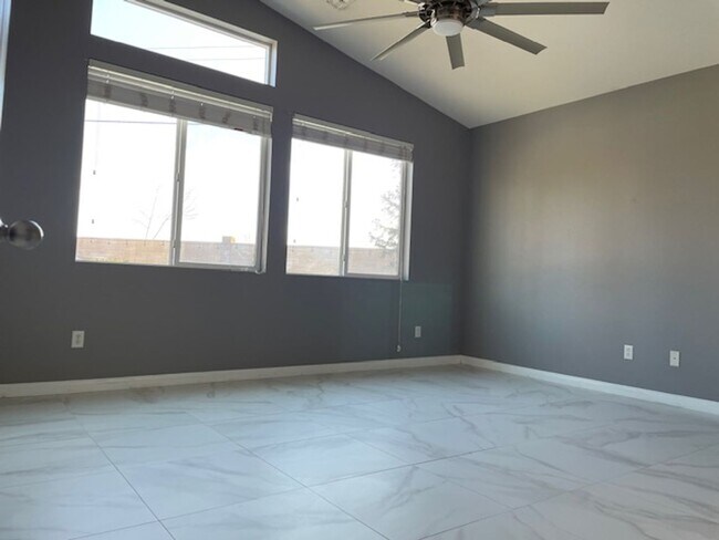 Building Photo - 11707 Christmas Rose Dr
