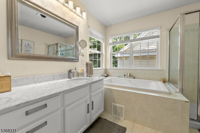 Building Photo - 112 Overhill Dr