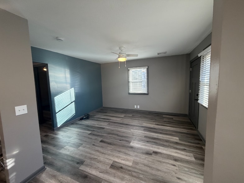 Building Photo - 637 S 3rd St