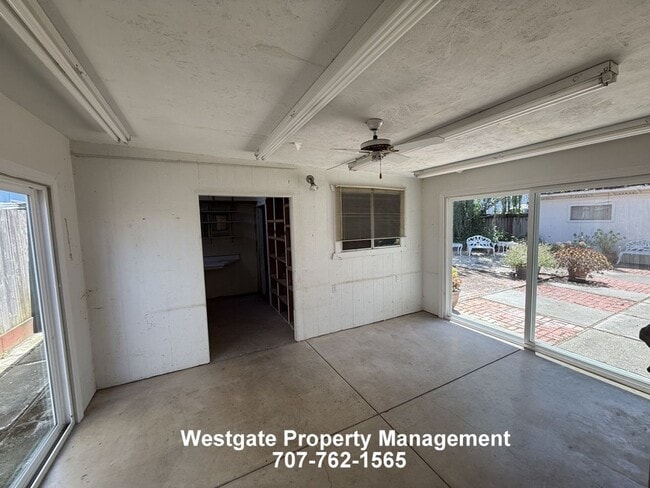 Building Photo - 1336 Marian Way