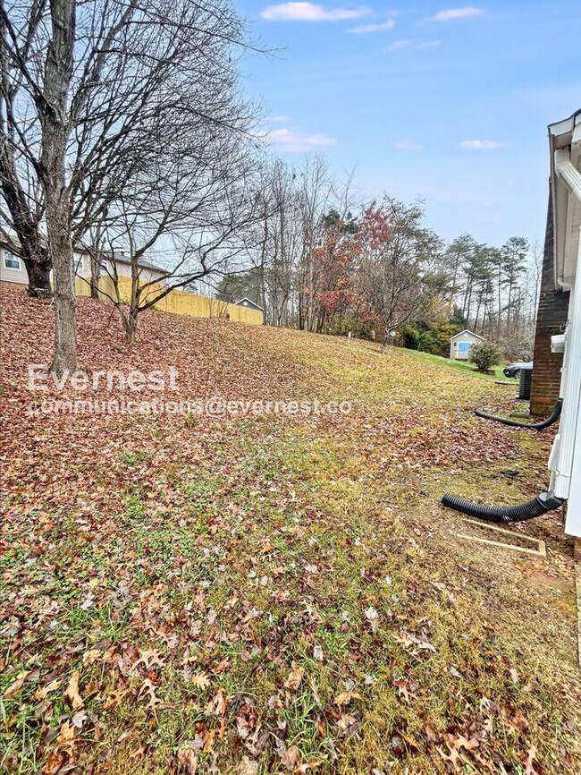 Building Photo - 561 Brightsfield Ct