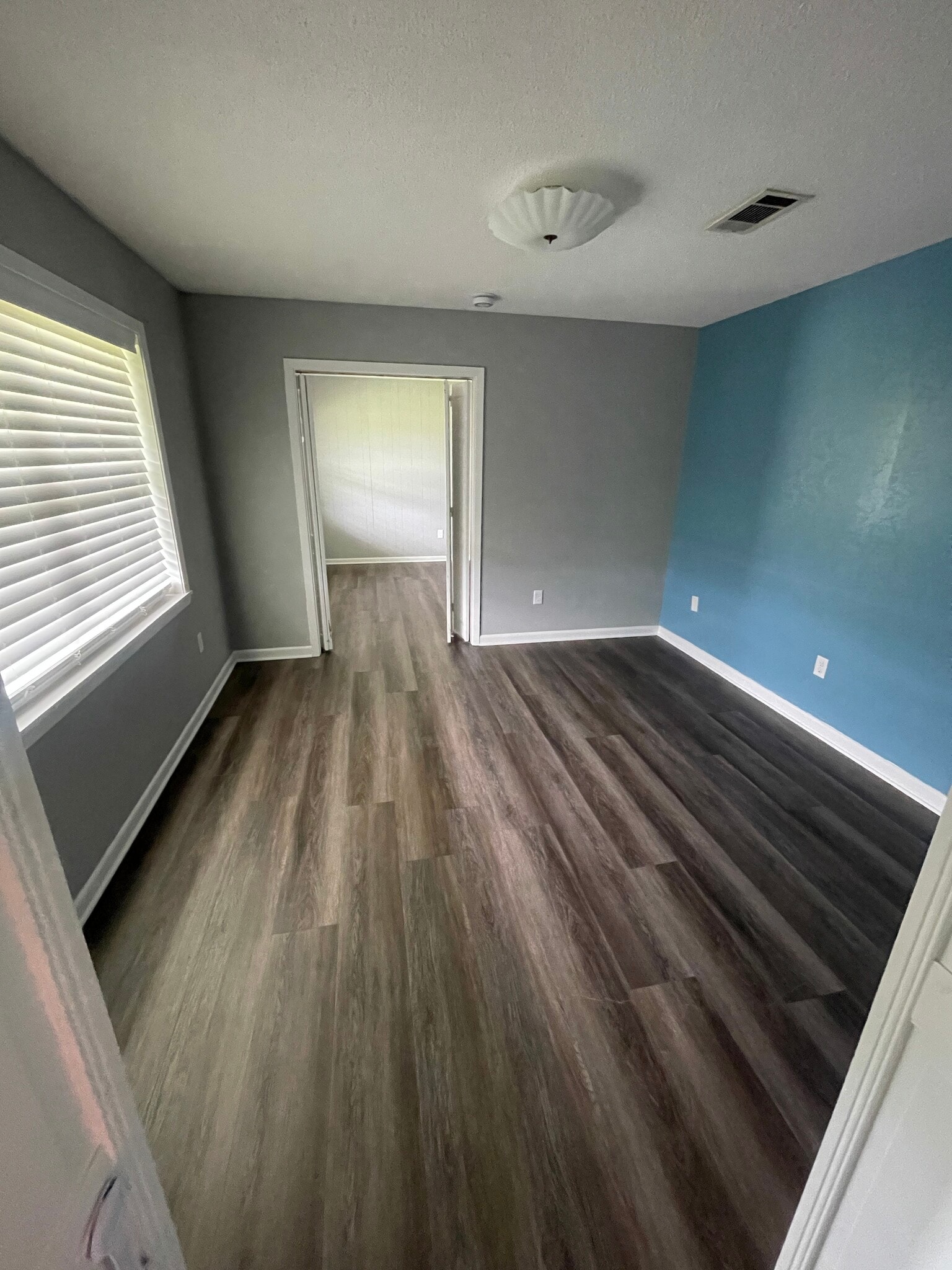 Building Photo - 55075 US-51