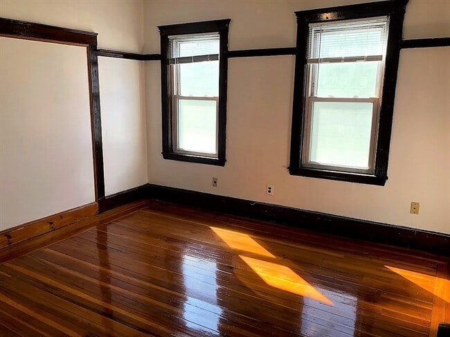 Building Photo - 28 Litchfield St