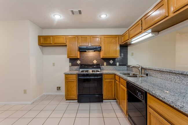 Building Photo - 9206 Towerstone Dr