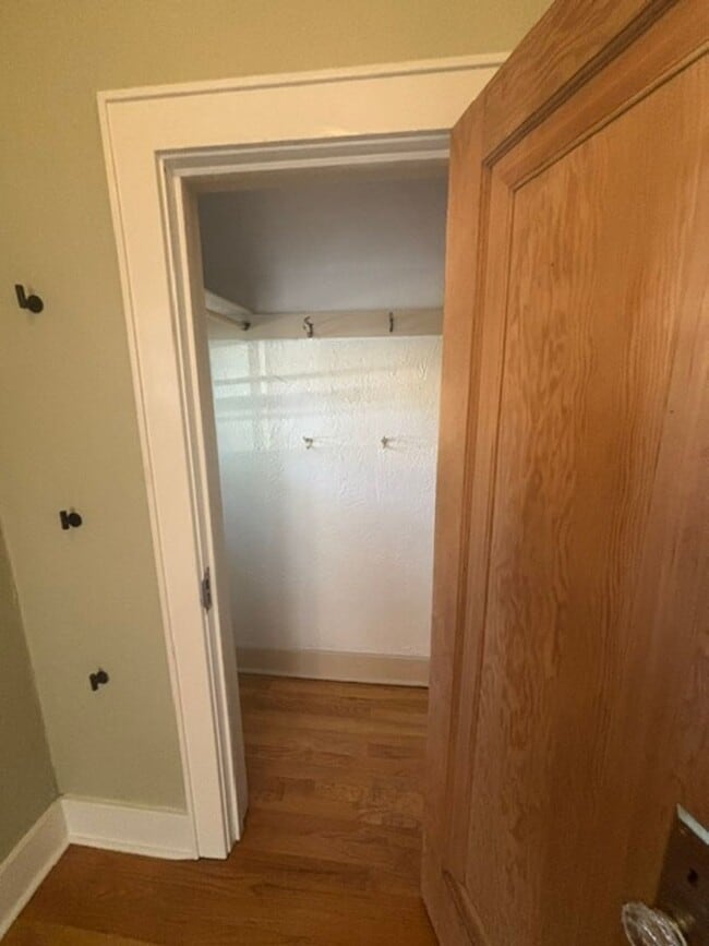 Building Photo - 2817 Pioneer Ave