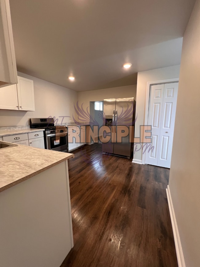 Building Photo - Charming 3 bedroom home for Rent