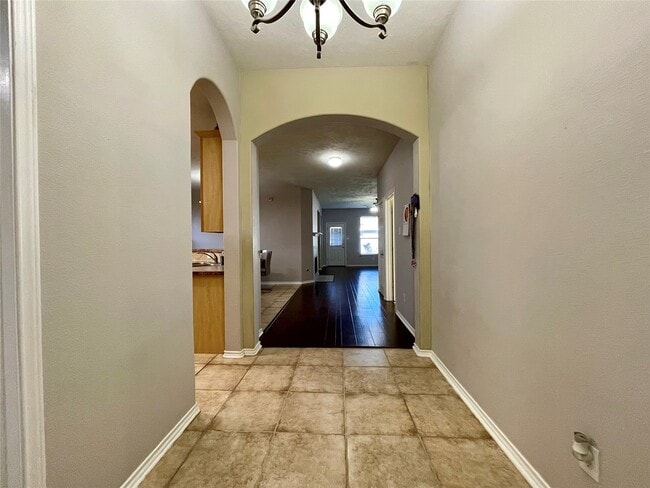 Building Photo - 12347 Carmel Dale Ln