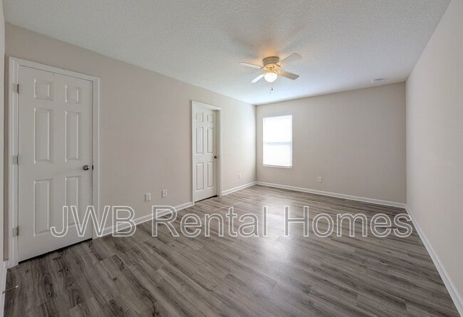 Building Photo - 3011 College St